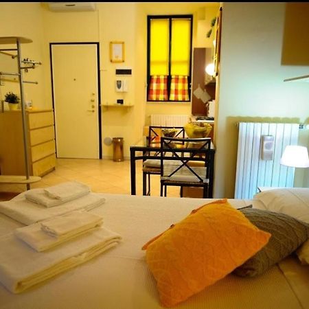 Apartamento 13- Tourist House Bologna Pratello - Self Check-In Exterior foto