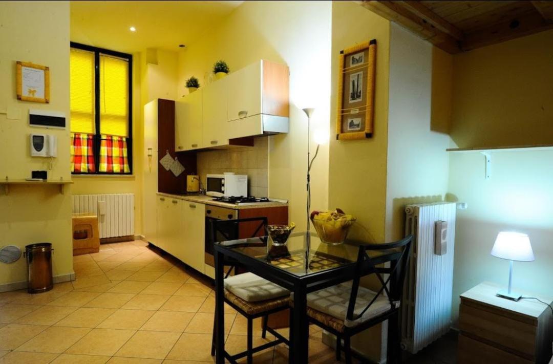Apartamento 13- Tourist House Bologna Pratello - Self Check-In Exterior foto