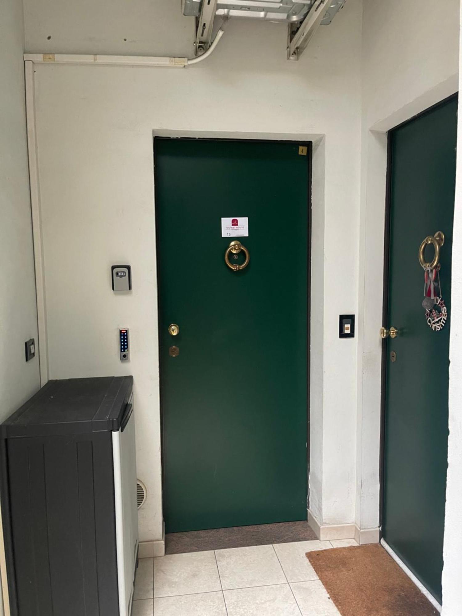 Apartamento 13- Tourist House Bologna Pratello - Self Check-In Exterior foto